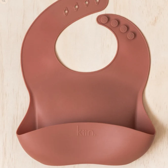 Silicone Bib Rosewood (Nena Registry)