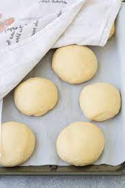 White Round Rolls Frozen Dough  90g 10pk